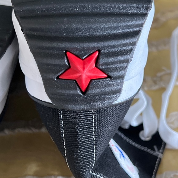 Cute converse like shoes - Picture 3 of 5